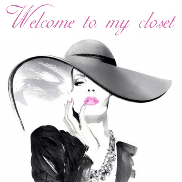 💄WELCOME TO MY CLOSET 💄 - Picture 3 of 4